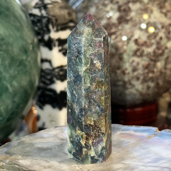 🎄SALE🎄Ruby And Kyanite Crystal Point! - Picture 4 of 4